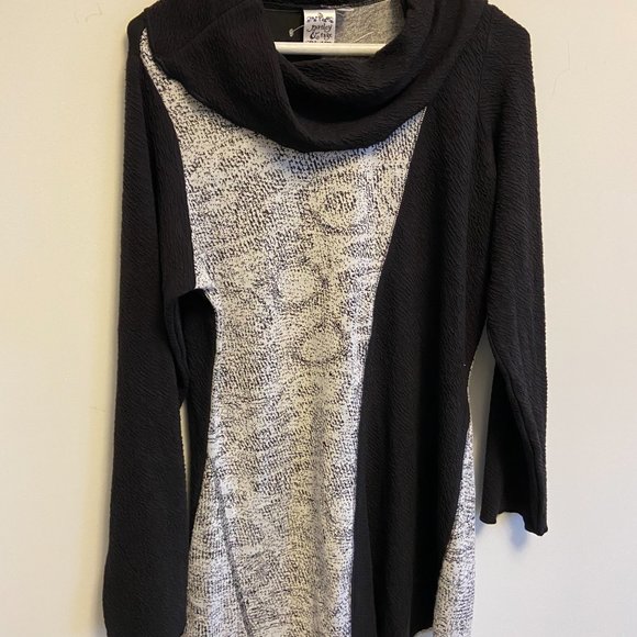 NEW - Parsely & Sage Tunic , Size Small - Picture 2 of 3